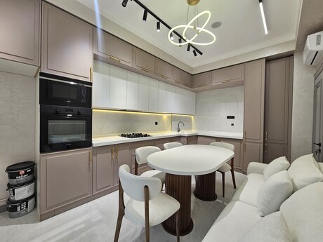 3-комн. новостройка - м. Нариман Нариманов - 117 м²