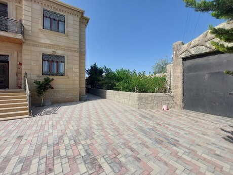 6 otaqlı həyət evi/bağ evi - Savalan q. - 300 m²