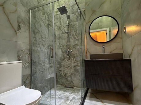 4 otaqlı həyət evi/bağ evi - Mərdəkan q. - 250 m²