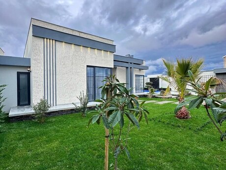 4 otaqlı həyət evi/bağ evi - Mərdəkan q. - 250 m²