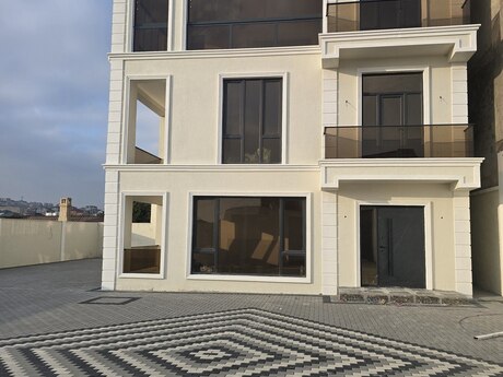 8 otaqlı həyət evi/bağ evi - Badamdar q. - 320 m²