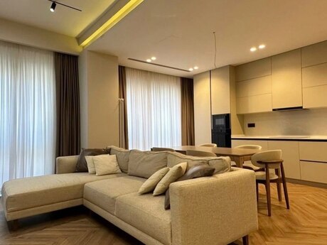 Elan №5866248 - Bakı, Ağ şəhər q., 3 otaqlı, 149 m², 2/8 mərtəbə