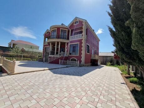 8 otaqlı həyət evi/bağ evi - Buzovna q. - 750 m²