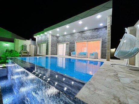 4 otaqlı həyət evi/bağ evi - Mərdəkan q. - 200 m²