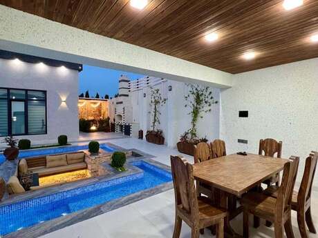 4 otaqlı həyət evi/bağ evi - Mərdəkan q. - 200 m²