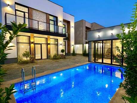 4 otaqlı həyət evi/bağ evi - Novxanı q. - 280 m²