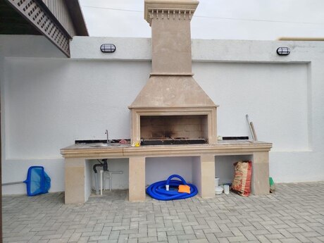 4 otaqlı həyət evi/bağ evi - Mərdəkan q. - 200 m²