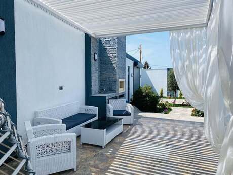 4 otaqlı həyət evi/bağ evi - Nardaran q. - 200 m²