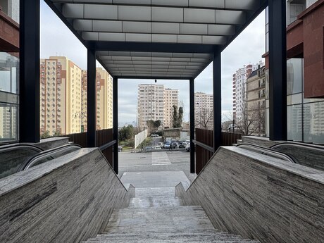 4 otaqlı yeni tikili - Elmlər Akademiyası m. - 180 m²