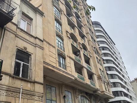 4 otaqlı yeni tikili - Sahil m. - 186 m²