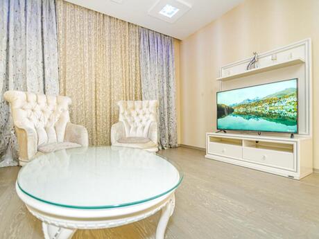 4 otaqlı yeni tikili - Sahil m. - 176 m²