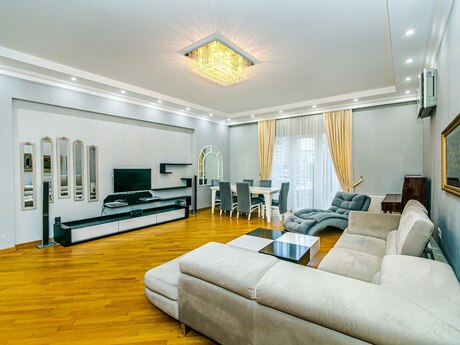 3 otaqlı yeni tikili - Nizami m. - 114 m²