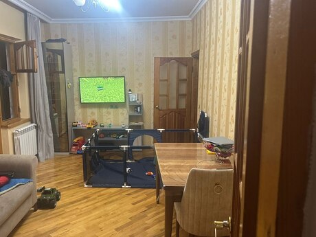 4 otaqlı köhnə tikili - Gənclik m. - 100 m²