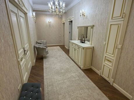 4 otaqlı yeni tikili - Ağ şəhər q. - 161 m²