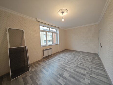 2 otaqlı köhnə tikili - Bakıxanov q. - 40 m²