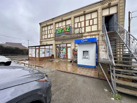 Obyekt - Binəqədi q. - 370 m²