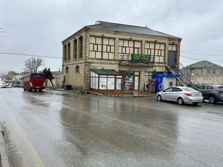 Obyekt - Binəqədi q. - 370 m²