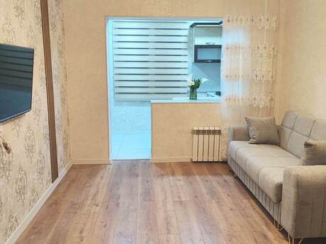 2 otaqlı köhnə tikili - Memar Əcəmi m. - 45 m²