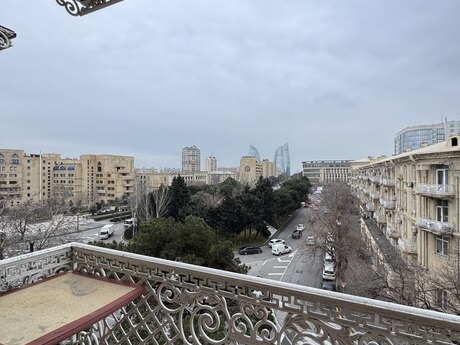 2 otaqlı köhnə tikili - Yasamal r. - 58 m²