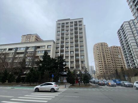2 otaqlı köhnə tikili - 28 May m. - 79 m²