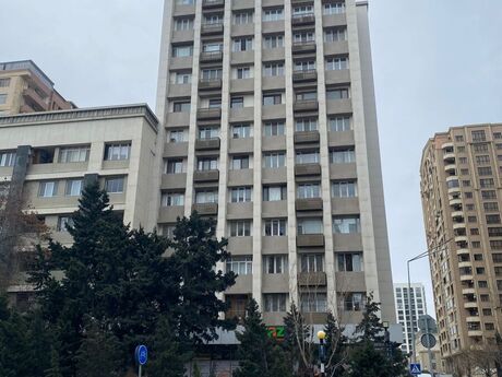 2 otaqlı köhnə tikili - 28 May m. - 79 m²