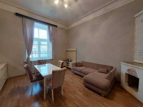 Объявление №5869211 - Баку, м. 28 мая, 2-комн., 70 м², 2/3 этаж