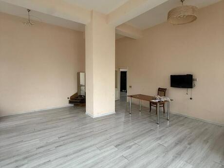 3-комн. новостройка - м. 20 января - 110 м²
