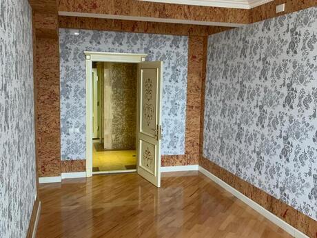 4 otaqlı yeni tikili - 28 May m. - 220 m²