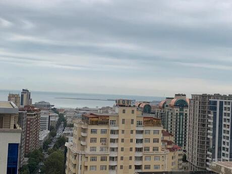 4 otaqlı yeni tikili - 28 May m. - 220 m²