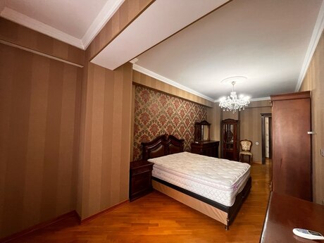 3 otaqlı mənzil, 135 m², 20 Yanvar: 335 000 ₼ 5