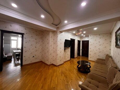 3 rooms · 135 m² · floor 5/19, 20 Yanvar