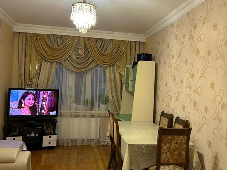 3 otaqlı köhnə tikili - Yeni Günəşli q. - 90 m²