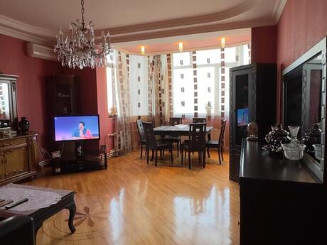 4 otaqlı yeni tikili - İnşaatçılar m. - 140 m²