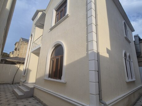 4 otaqlı yeni tikili - Xırdalan - 130 m²
