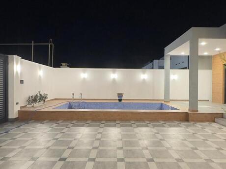 4 otaqlı həyət evi/bağ evi - Şüvəlan q. - 160 m²