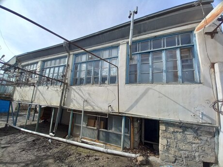5 otaqlı həyət evi/bağ evi - Binəqədi q. - 150 m²