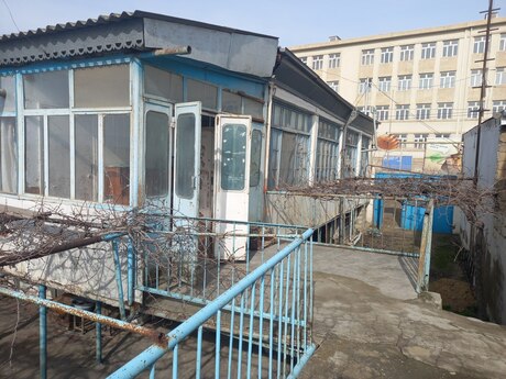 5 otaqlı həyət evi/bağ evi - Binəqədi q. - 150 m²