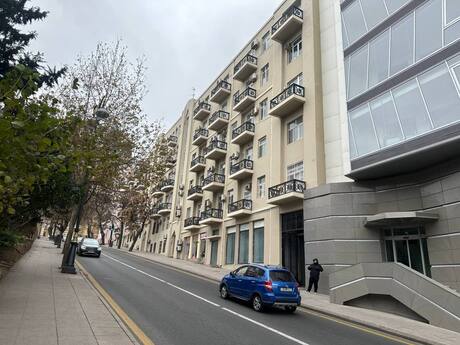 Elan №5871181 - Bakı, İçəri Şəhər m., 2 otaqlı, 70 m², 4/5 mərtəbə