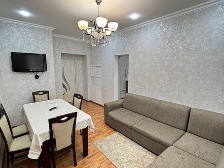 Elan №5871320 - Bakı, Sahil m., 2 otaqlı, 45 m², 2/3 mərtəbə