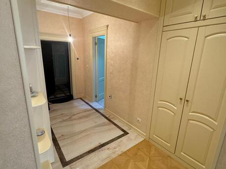 2-комнатная квартира, 100 м², 28 May: 420 000 ₼ 5