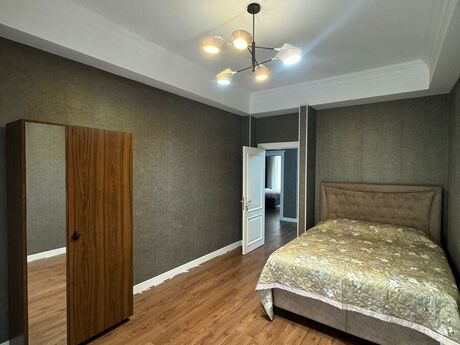 4-room apartment for rent, 150 m², Ağ şəhər: 1 800 ₼/mo 4