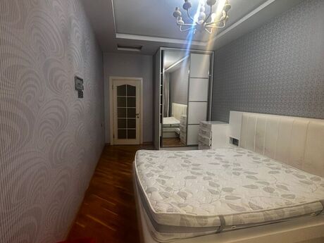 3 otaqlı yeni tikili - 8 Noyabr m. - 110 m²