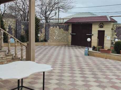 6 otaqlı həyət evi/bağ evi - Badamdar q. - 550 m²