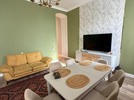 2 otaqlı köhnə tikili - Sahil m. - 80 m²