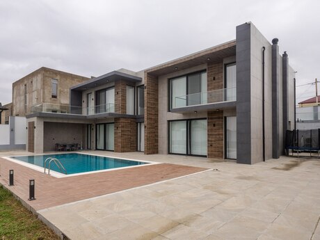 7 otaqlı həyət evi/bağ evi - Mərdəkan q. - 460 m²