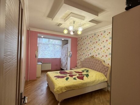 3 otaqlı köhnə tikili - Azadlıq Prospekti m. - 90 m²