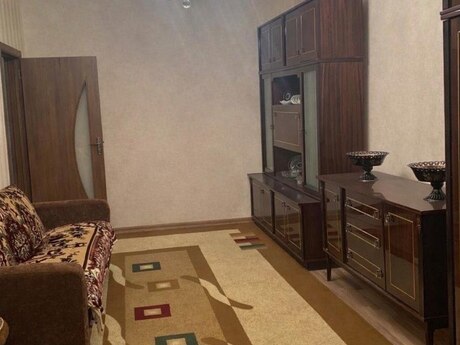 4 otaqlı köhnə tikili - Əhmədli q. - 105 m²