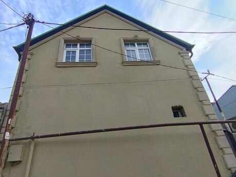 3 otaqlı həyət evi/bağ evi - Badamdar q. - 100 m²
