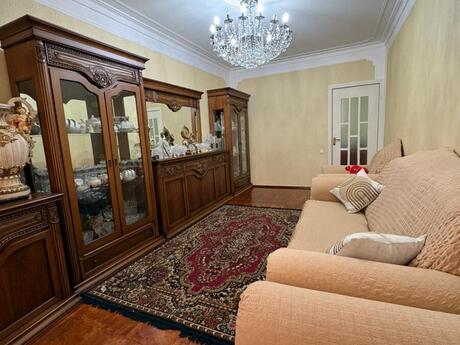 4 otaqlı köhnə tikili - Yeni Günəşli q. - 110 m²