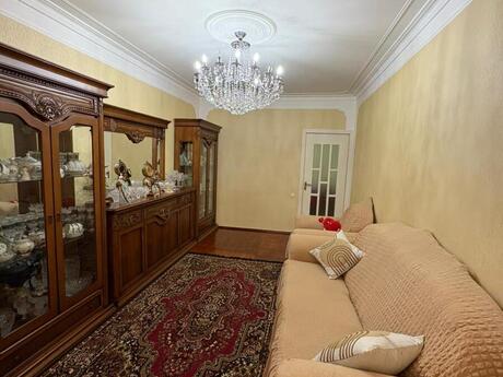 4 otaqlı köhnə tikili - Yeni Günəşli q. - 110 m²